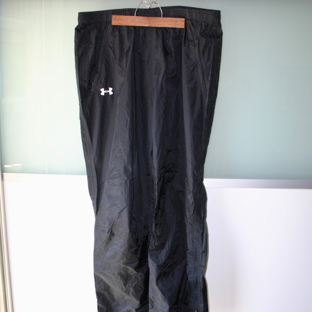 Under Armor Nylon Active Wear Pants - XL